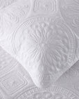 Circle White Coverlet Set
