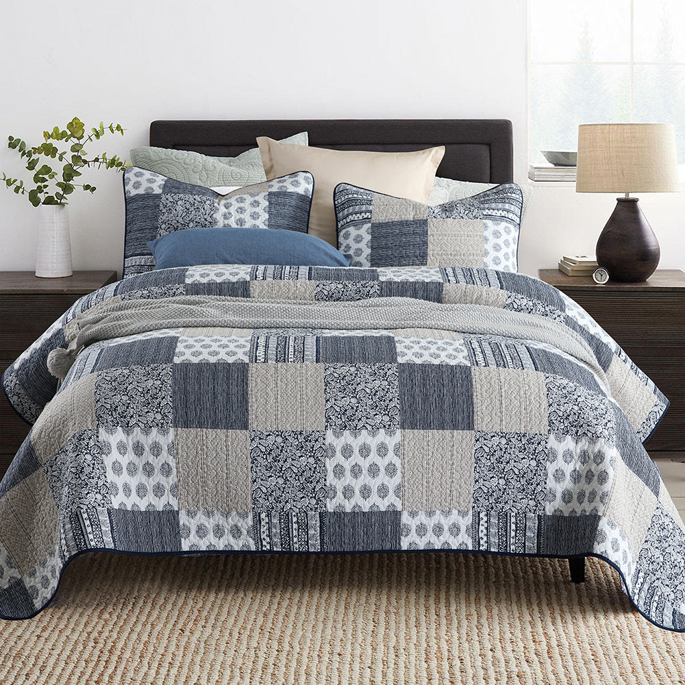 100% Cotton Patchwork Coverlet Bedspread with contemporary design