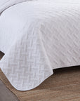 Clover White Coverlet Set
