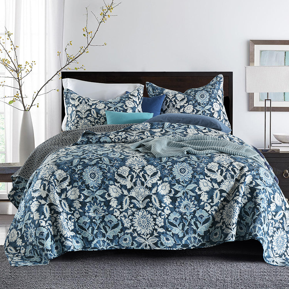 100% Cotton Quilted Coverlet Bedspread featuring intricate floral pattern