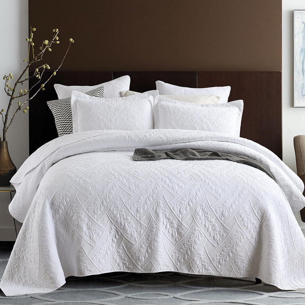100% Cotton White Patchwork Coverlet Bedspread with floral design