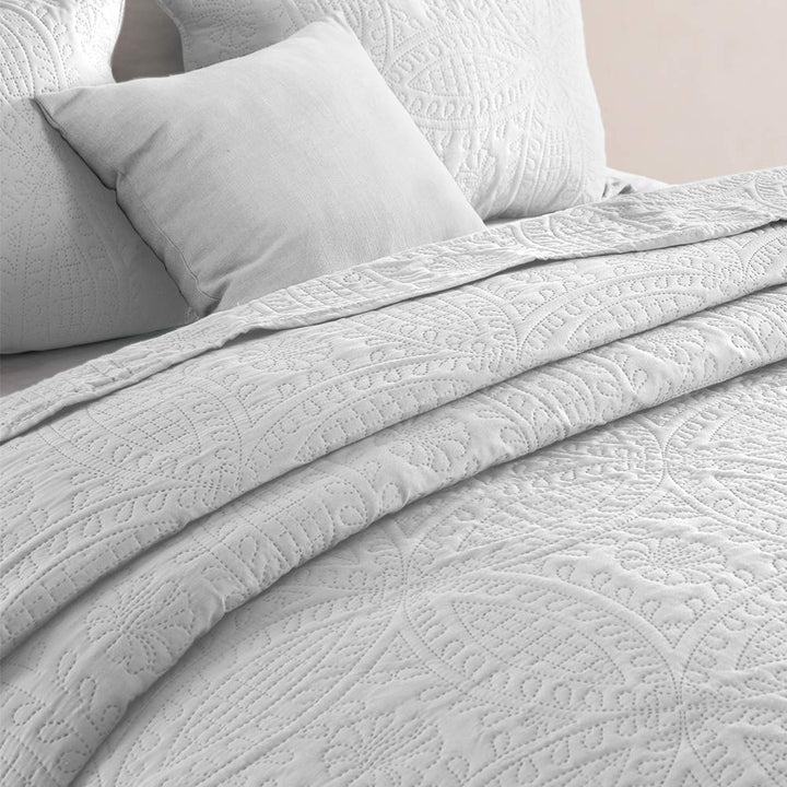 Shop Bedspreads, Coverlet Sets and Quilted Sets - Coverlet Heaven ...