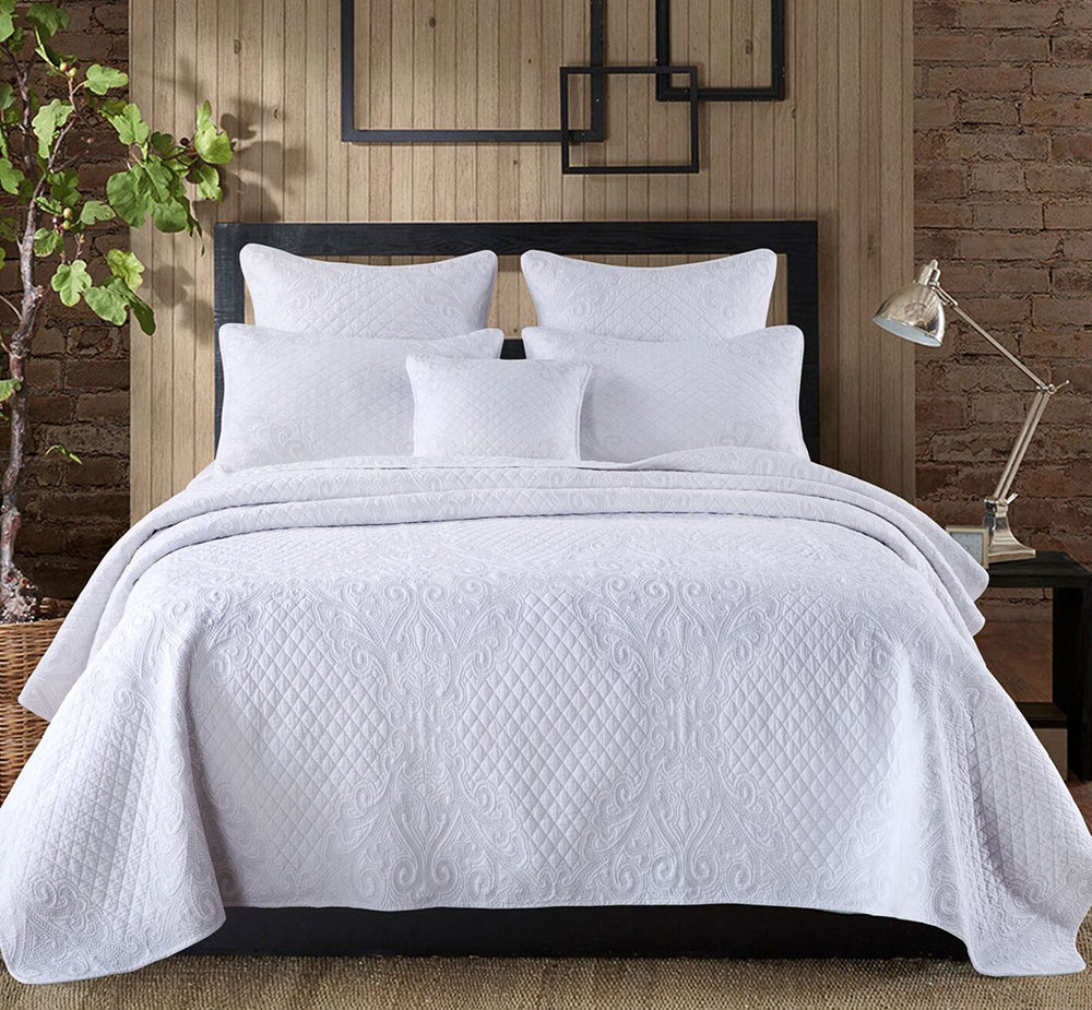 100% Cotton White Patchwork Coverlet Bedspread with contemporary design